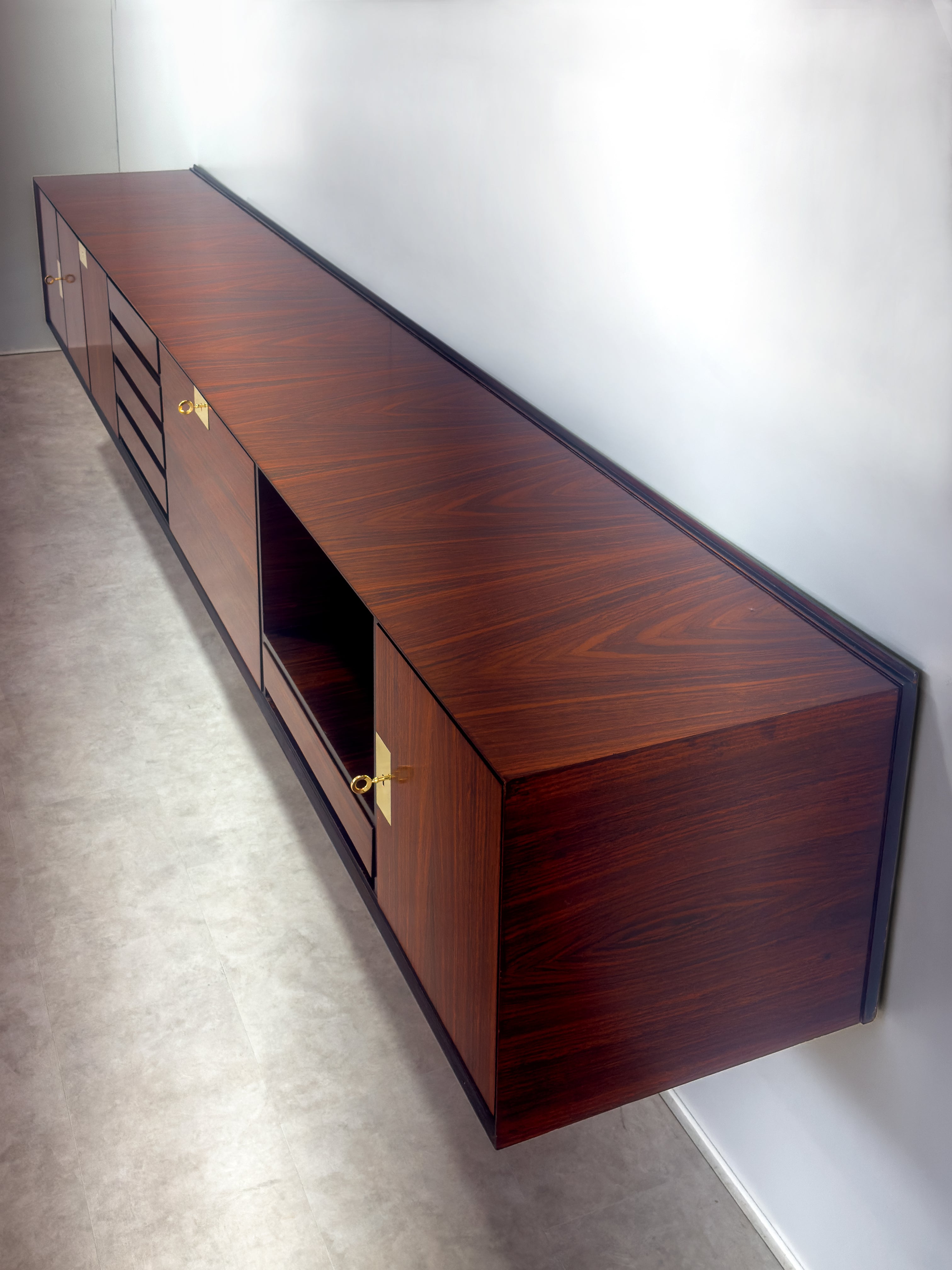 Italian Mid-Century wall-mounted Sideboard by Vittorio Dassi, 1950s