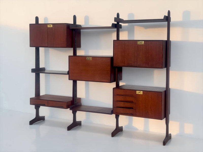 Italian Mid-Century Bookcase self-standing by Vittorio Dassi, 1950s